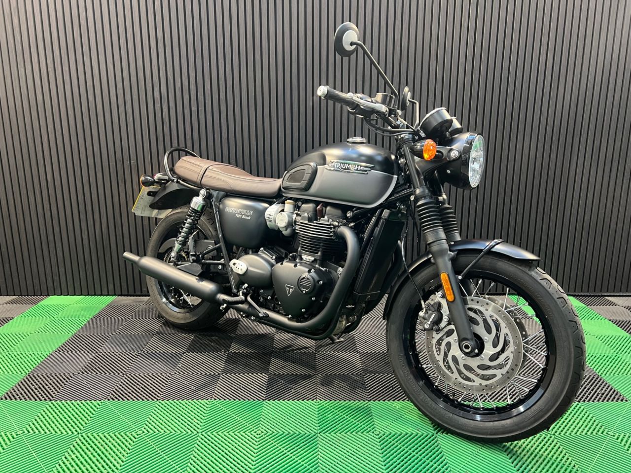 Used Triumph Bonneville T120 for sale - 78434994: Photo 6