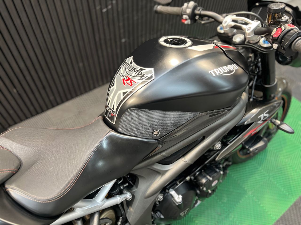 Used Triumph Speed Triple 1050 for sale - 78435517: Photo 16