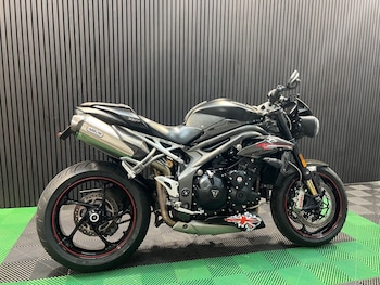 Used Triumph Speed Triple 1050 undefined for sale - bike-78435517: Photo