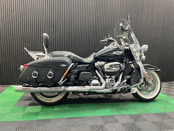 Used Harley-Davidson Touring undefined for sale - bike-78736891: Photo