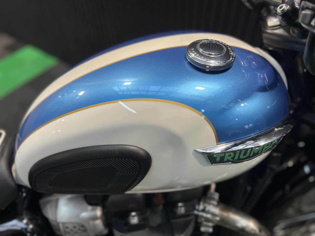 Used Triumph Bonneville T100 for sale - 78435202: Photo 18
