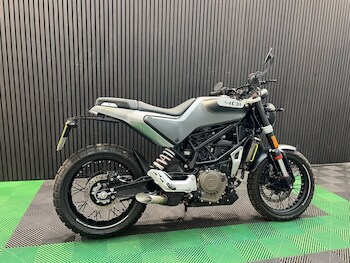 Used Husqvarna Svartpilen 401 undefined for sale - bike-78552472: Photo