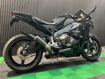 Used Honda CBR1000RR Fireblade undefined for sale - bike-78434530: Photo