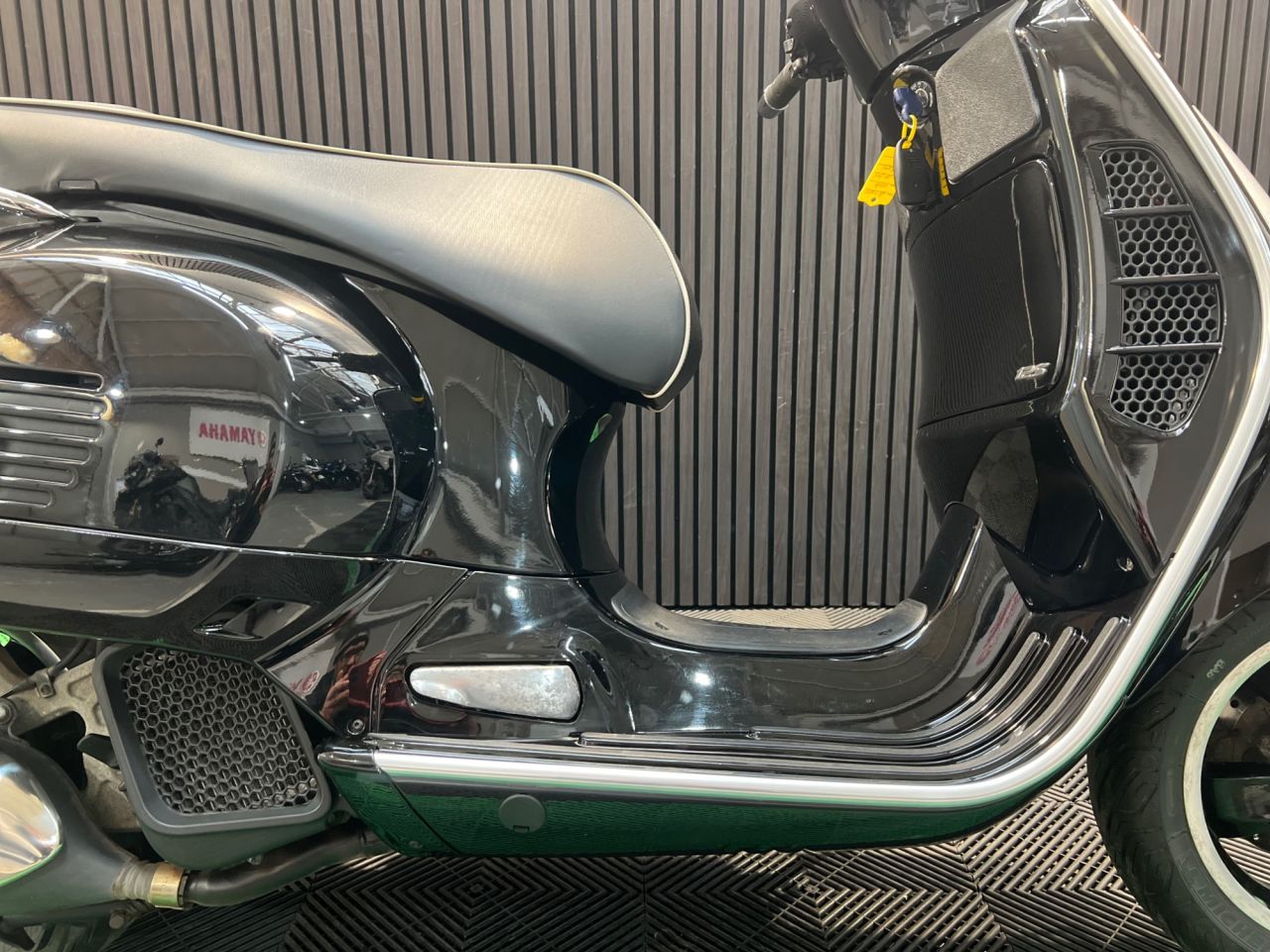 Used Piaggio Vespa GTS for sale - 78435334: Photo 13