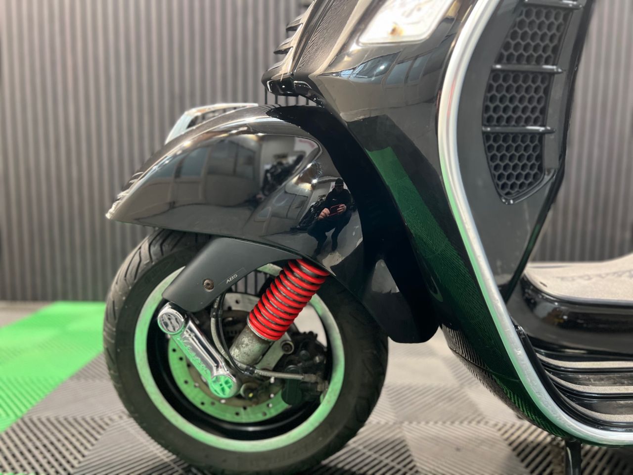 Used Piaggio Vespa GTS for sale - 78435334: Photo 18