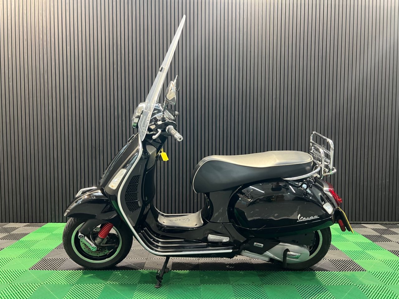 Used Piaggio Vespa GTS for sale - 78435334: Photo 7