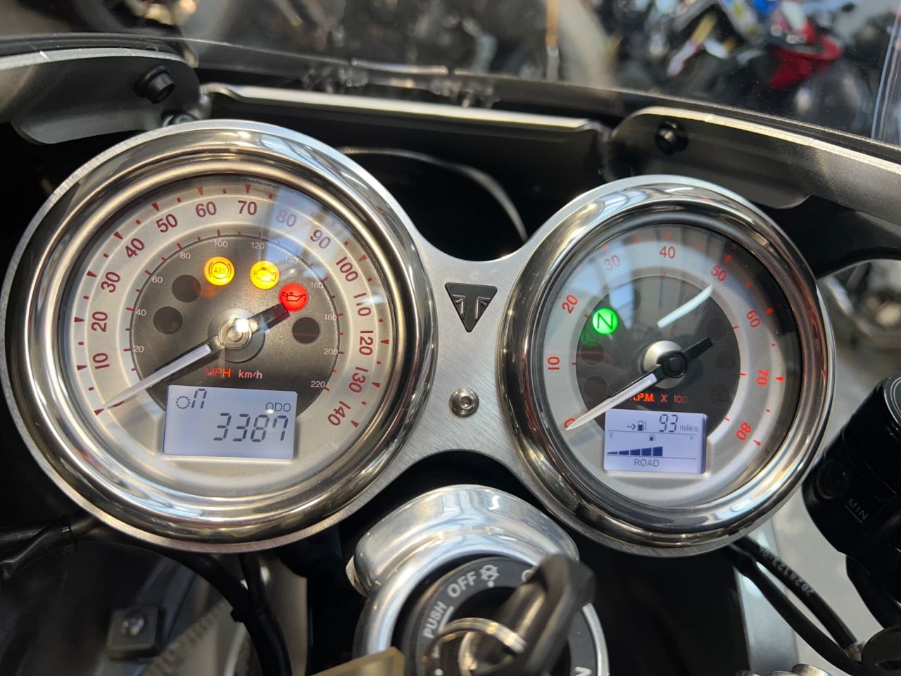 Used Triumph Thruxton 1200 R for sale - 78434787: Photo 17