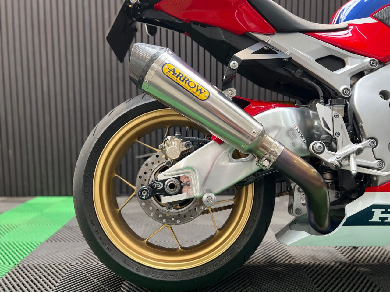 Used Honda CBR1000RR Fireblade for sale - 78640125: Photo 12