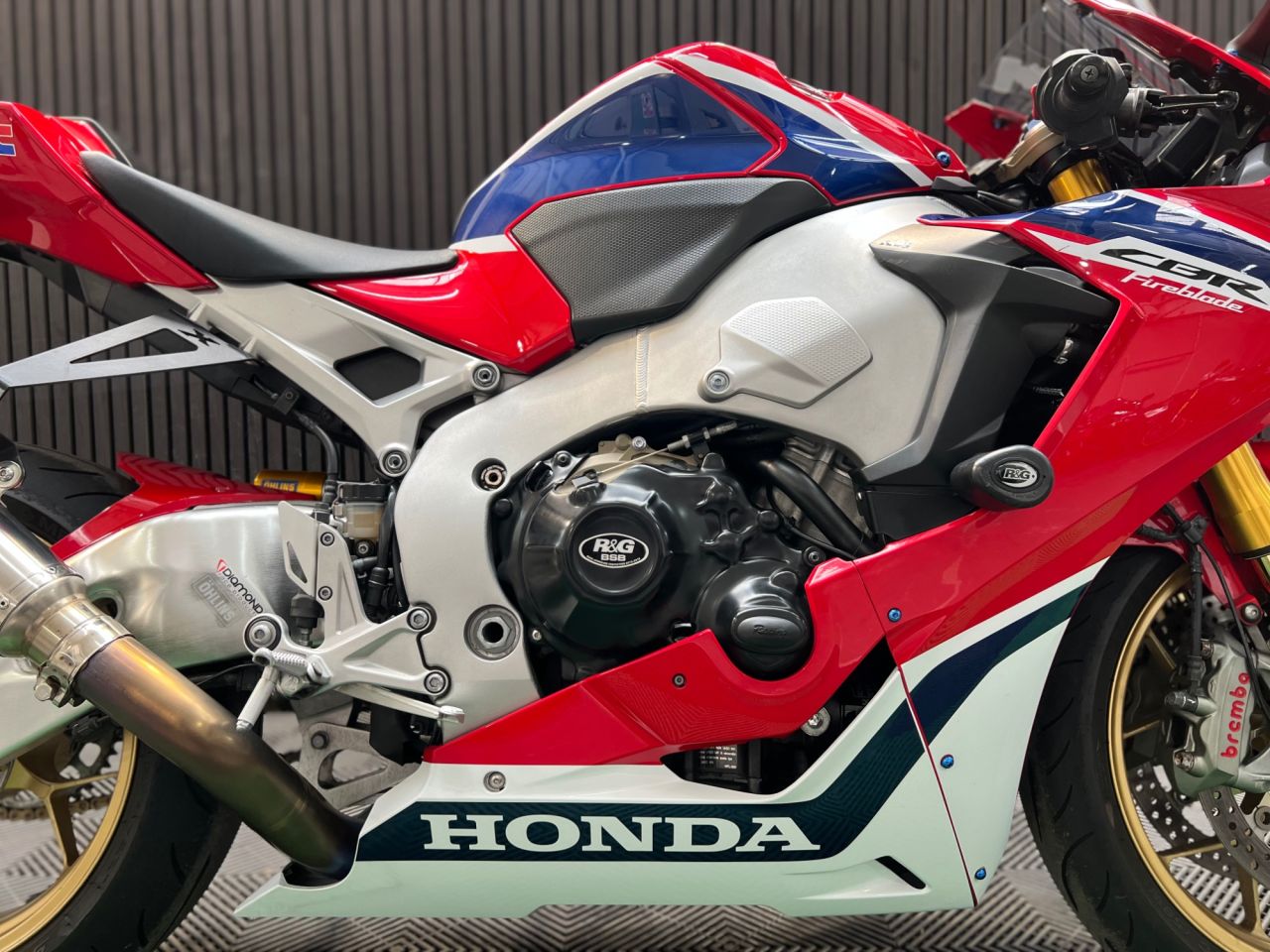 Used Honda CBR1000RR Fireblade for sale - 78640125: Photo 13