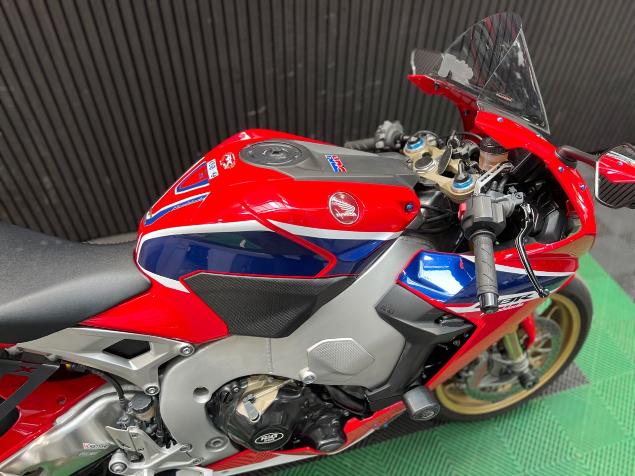 Used Honda CBR1000RR Fireblade for sale - 78640125: Photo 16