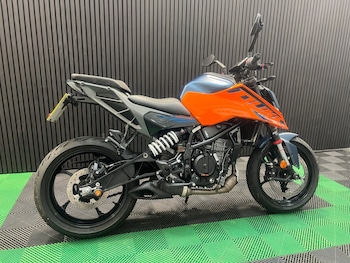 Used KTM 125 Duke undefined for sale - bike-78435006: Photo