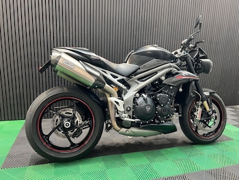 Used Triumph Speed Triple 1050 undefined for sale - bike-78802323: Photo