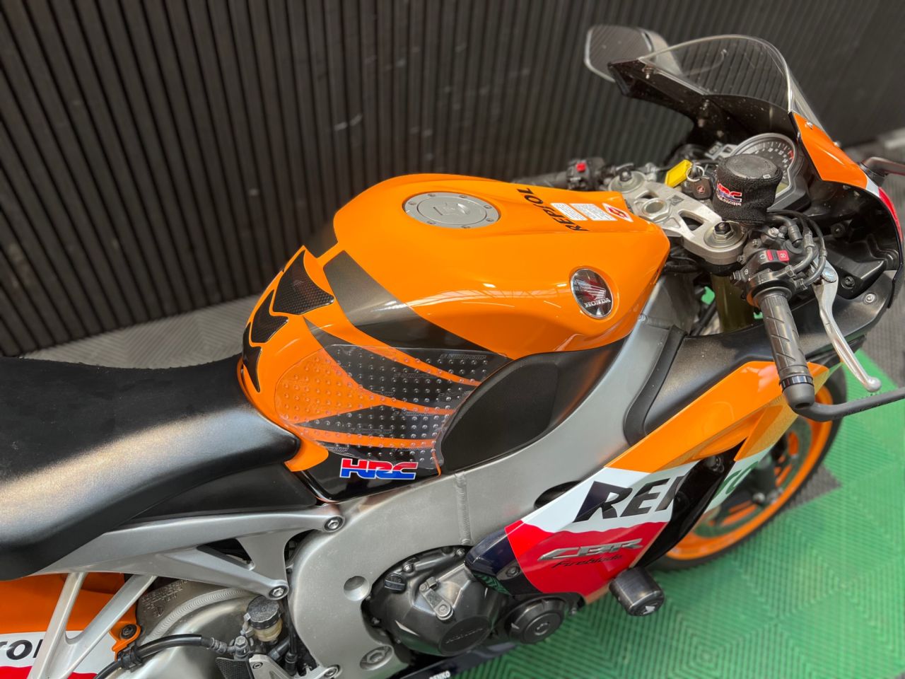 Used Honda CBR1000RR Fireblade for sale - 78725095: Photo 16