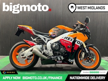 Used Honda CBR1000RR Fireblade undefined for sale - bike-78725095: Photo