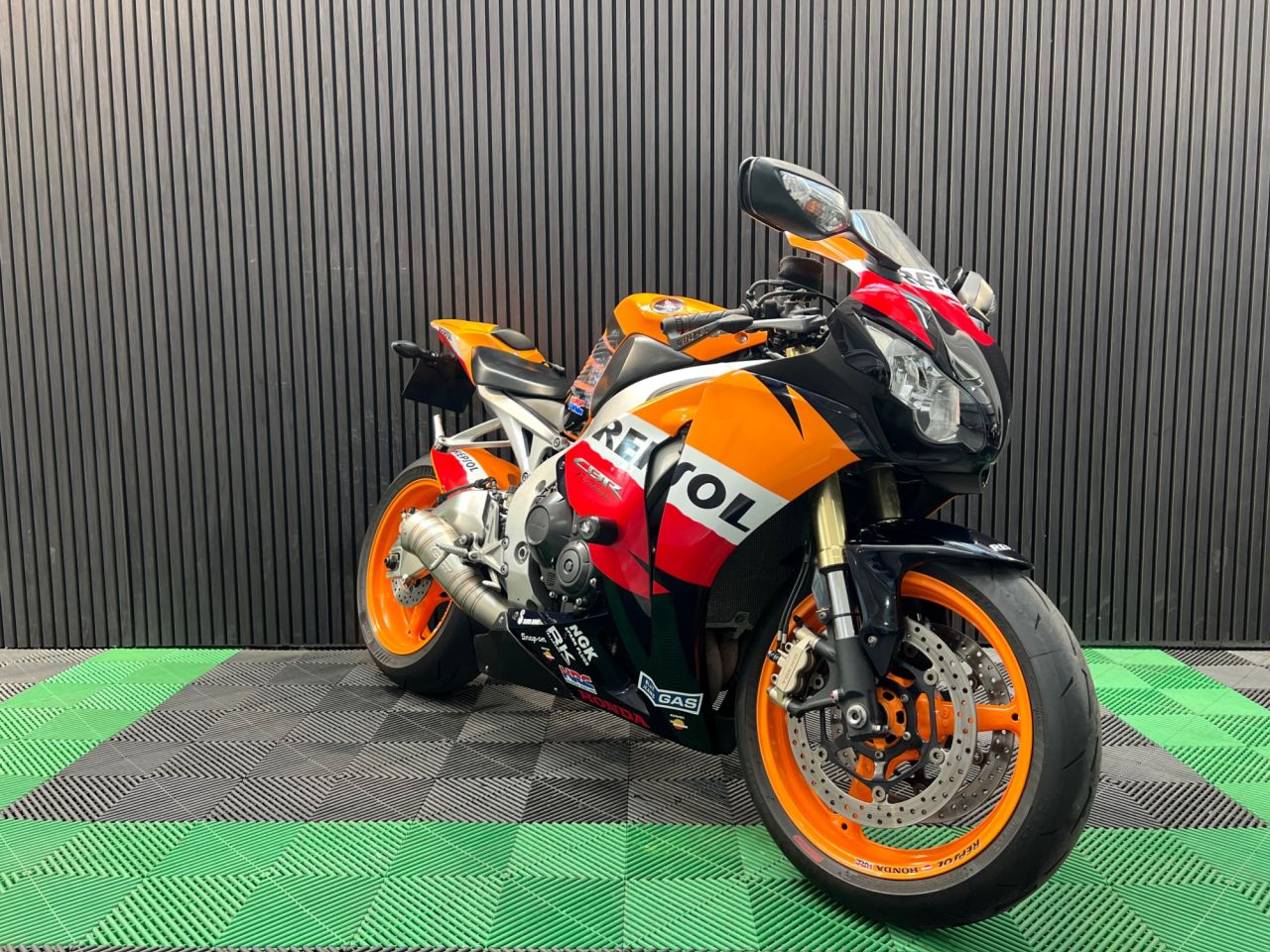 Used Honda CBR1000RR Fireblade for sale - 78725095: Photo 6