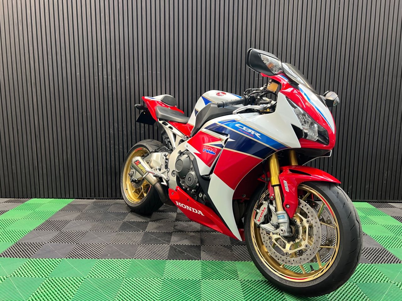 Used Honda CBR1000RR Fireblade for sale - 78836544: Photo 11
