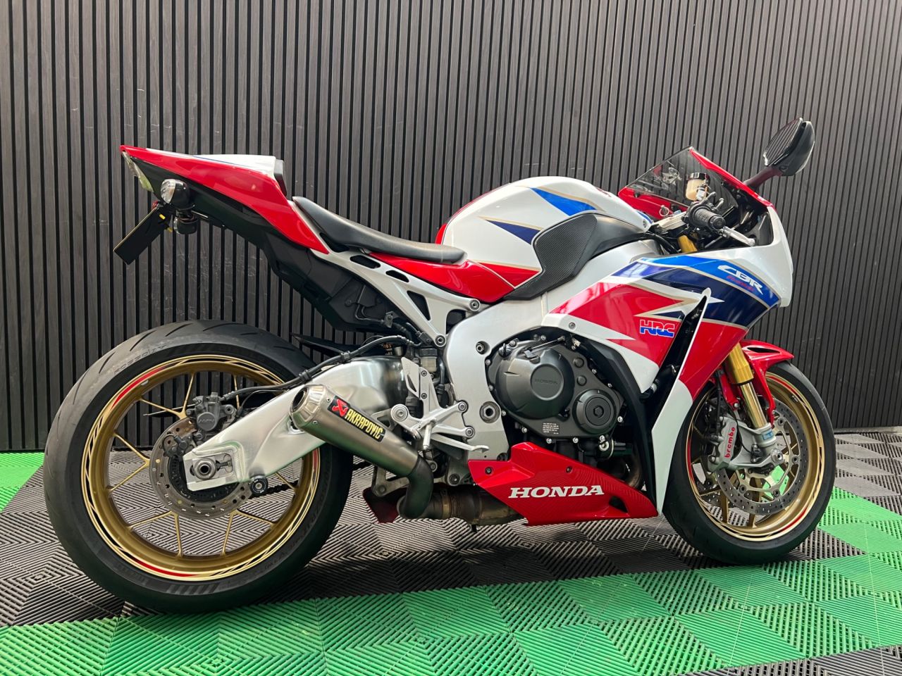 Used Honda CBR1000RR Fireblade for sale - 78836544: Photo 4