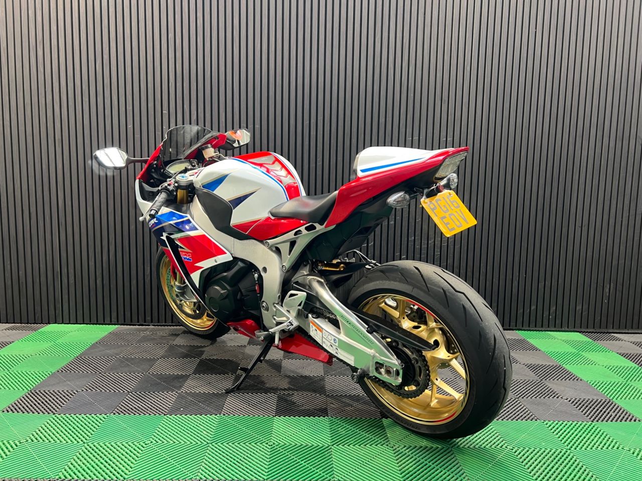 Used Honda CBR1000RR Fireblade for sale - 78836544: Photo 9
