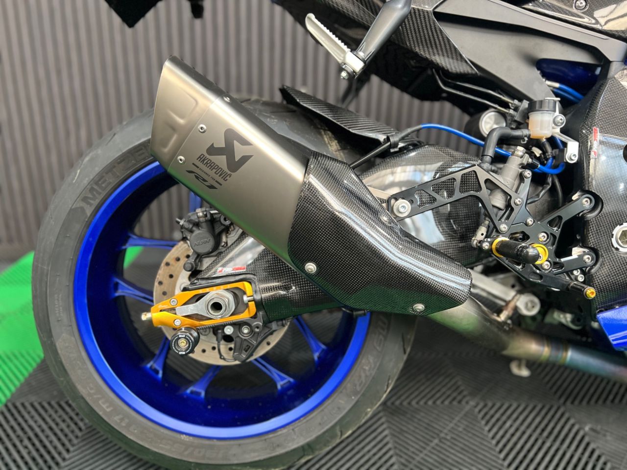 Used Yamaha R1 for sale - 78435380: Photo 12