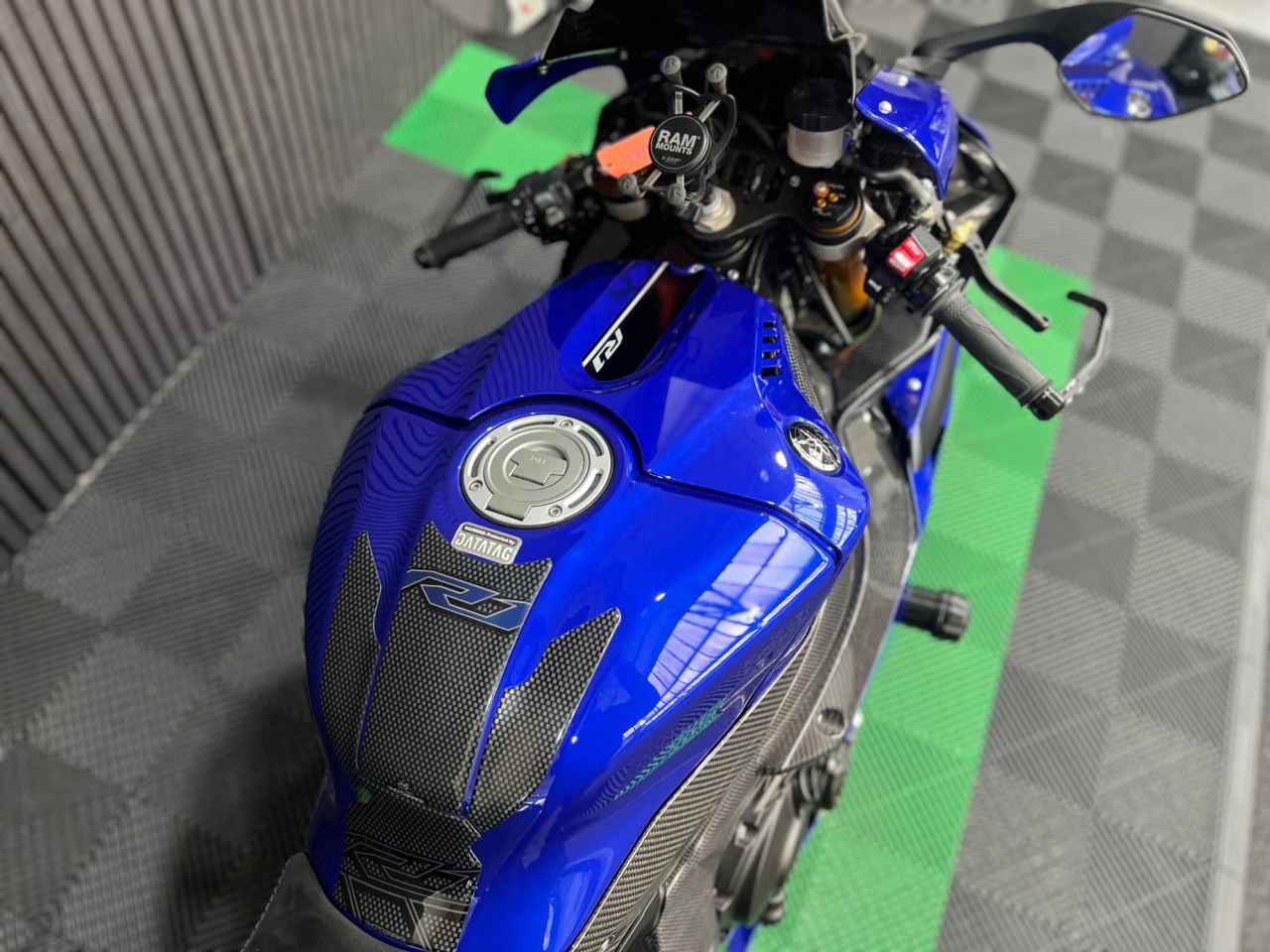 Used Yamaha R1 for sale - 78435380: Photo 16