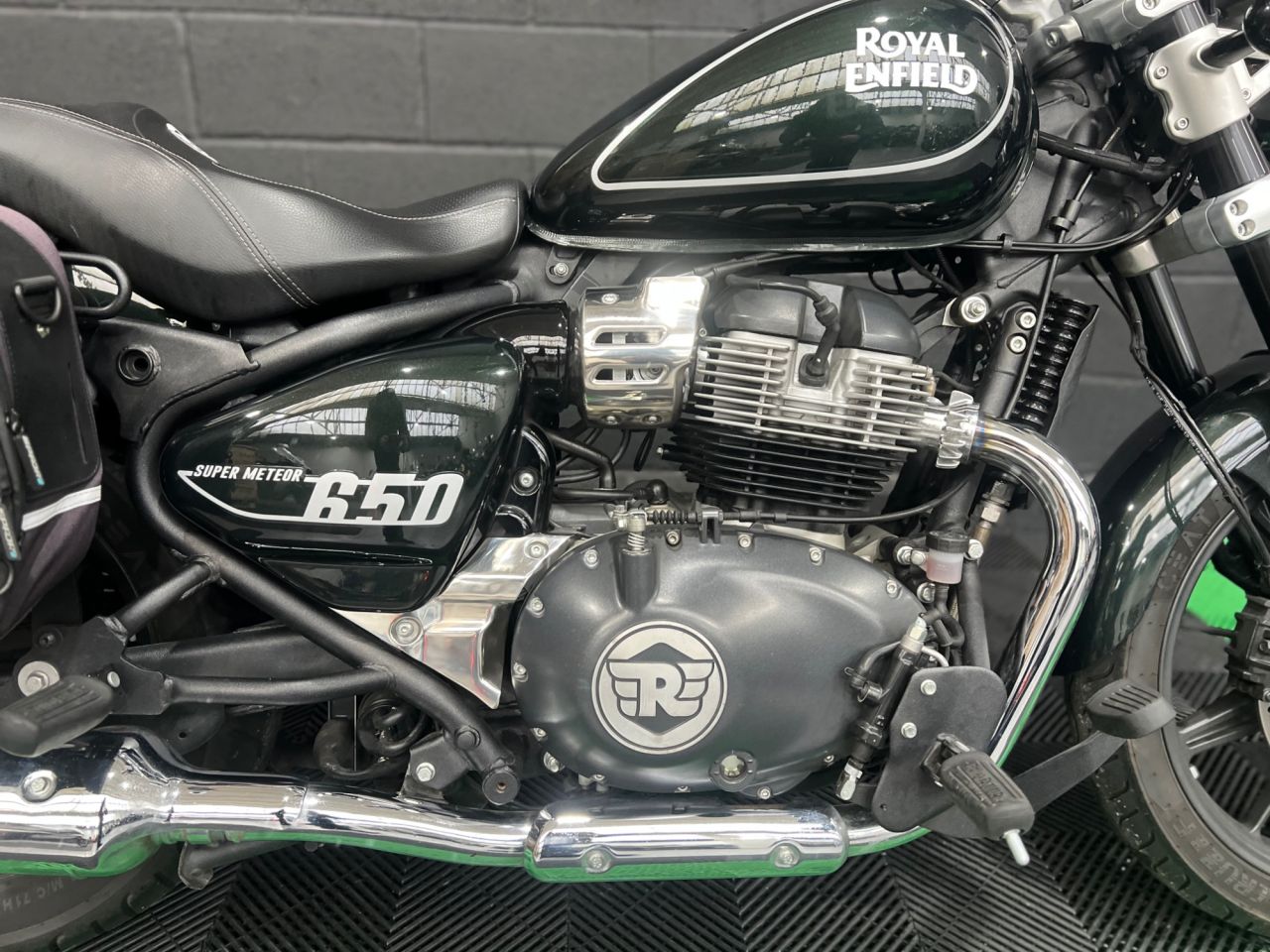 Used Royal Enfield Super Meteor 650 for sale - 78435312: Photo 13