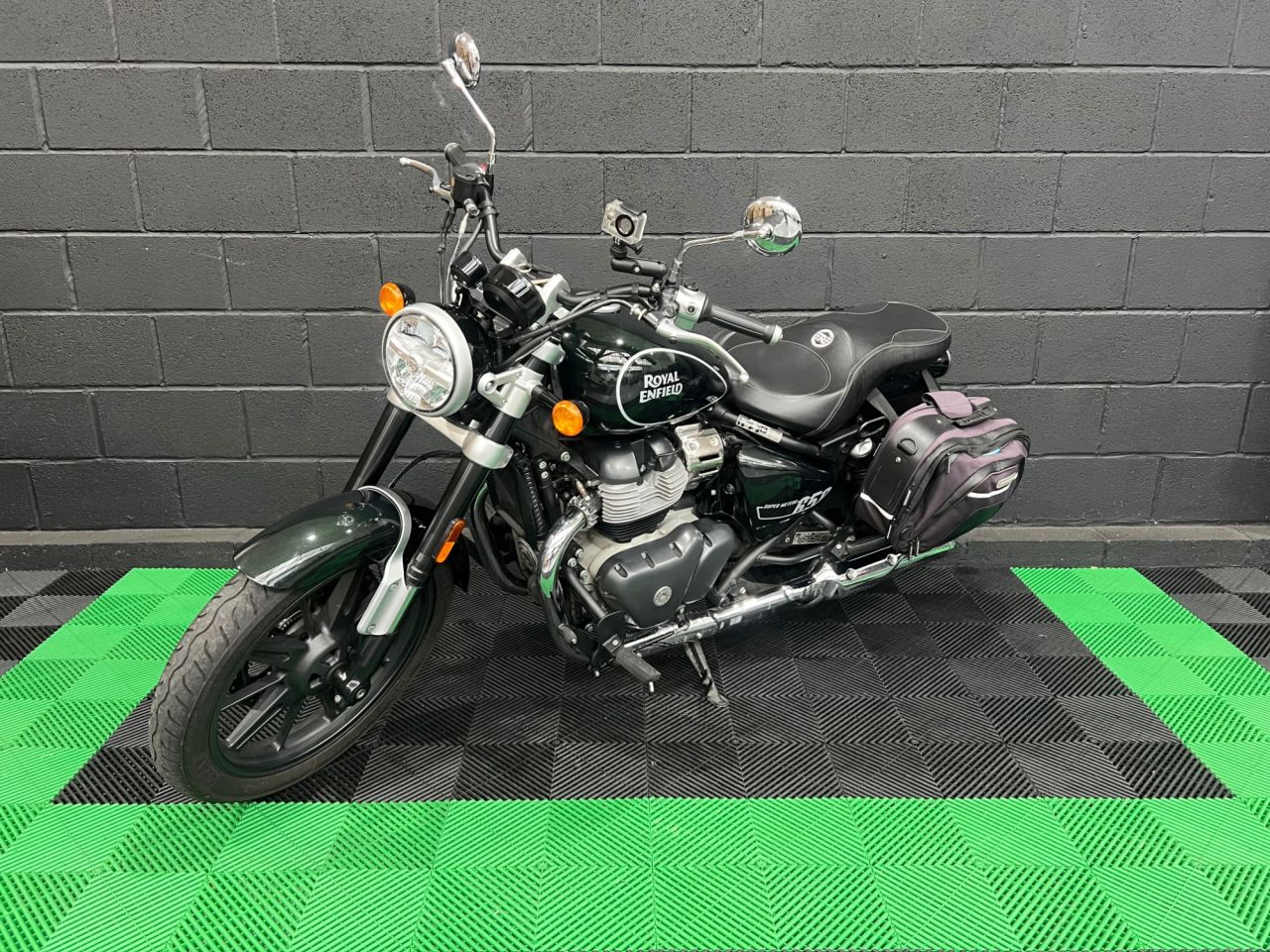 Used Royal Enfield Super Meteor 650 for sale - 78435312: Photo 9