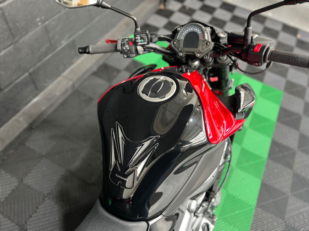 Used Kawasaki ZR900 for sale - 78435660: Photo 16
