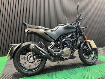 Used Husqvarna Svartpilen 125 undefined for sale - bike-78434400: Photo