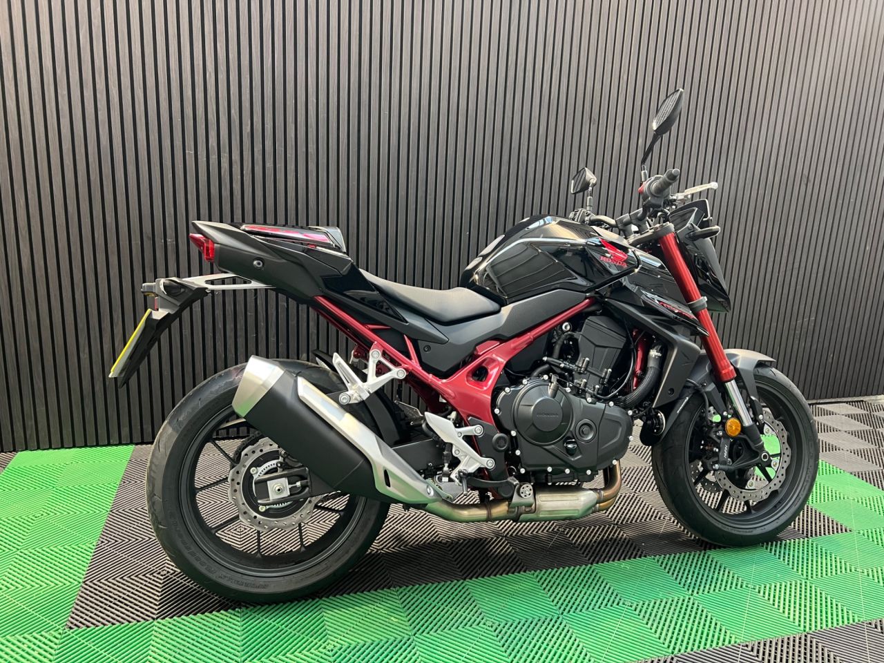 Used Honda CB750 Hornet for sale - 78435712: Photo 4