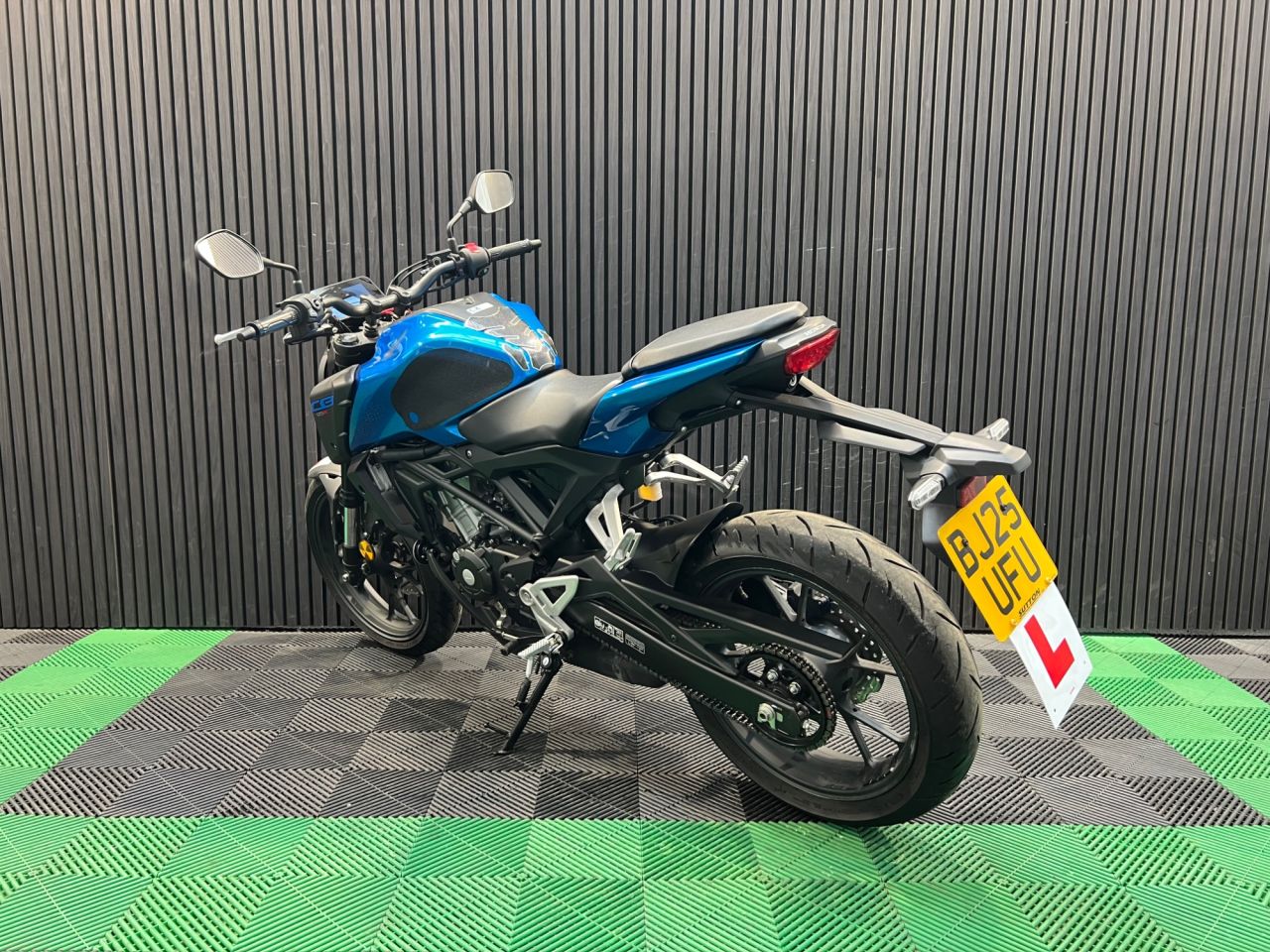 Used Honda CB125R for sale - 78838739: Photo 9