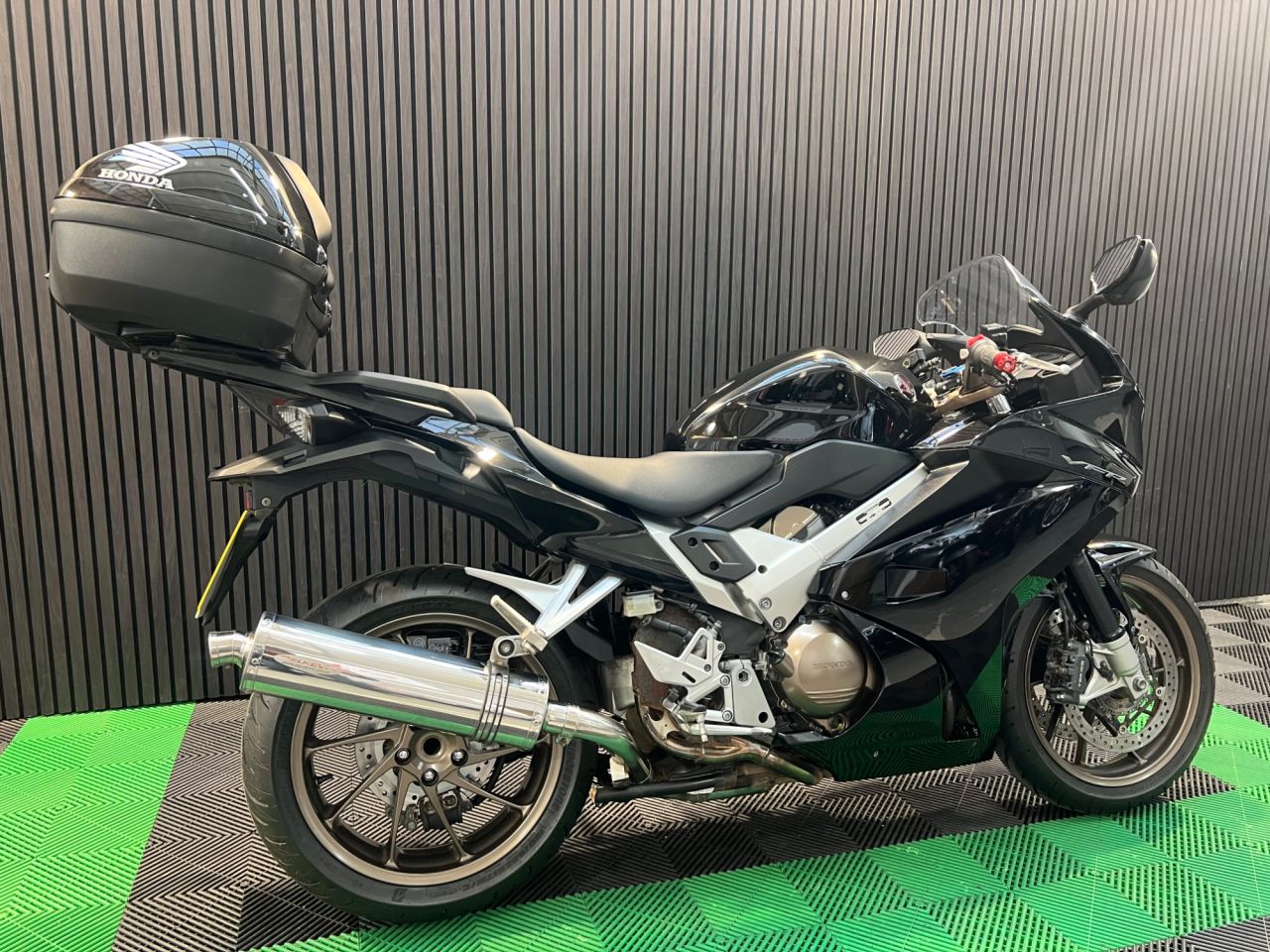 Used Honda VFR800F for sale - 78435197: Photo 4