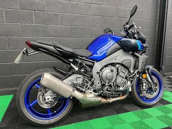 Used Yamaha MT-10 undefined for sale - bike-78435140: Photo