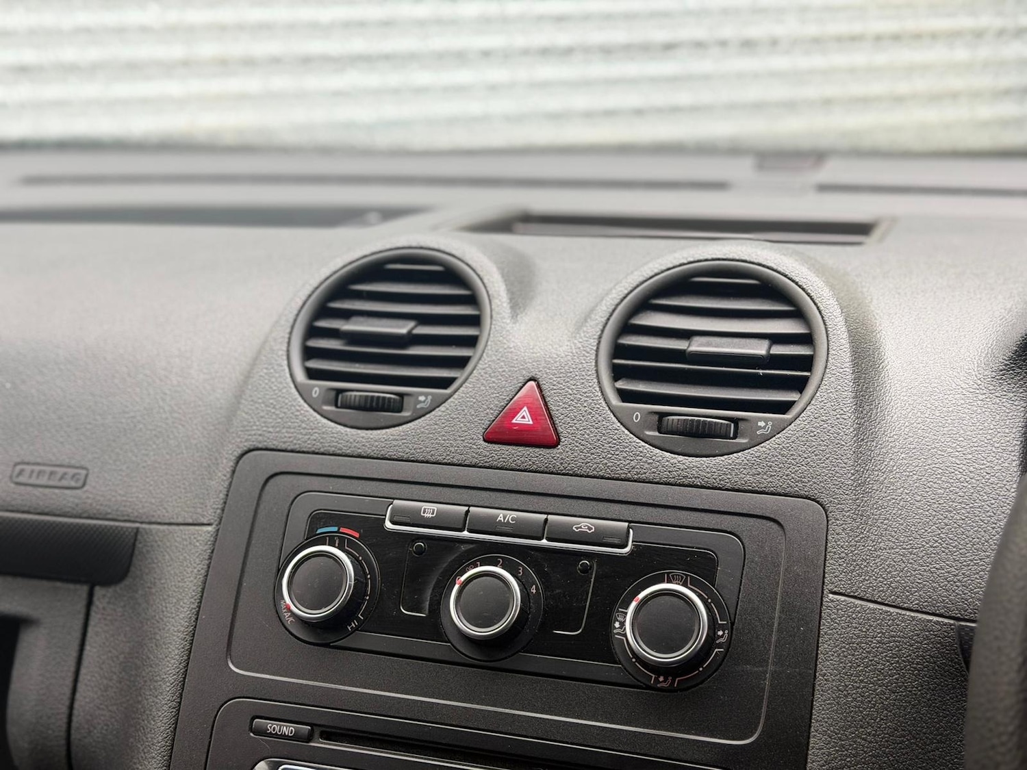 Used Volkswagen Caddy Maxi 2014 for sale - 77053131: Photo 15