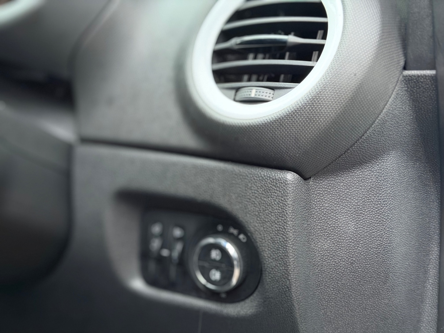 Used Vauxhall Corsa 2012 for sale - 77801945: Photo 11