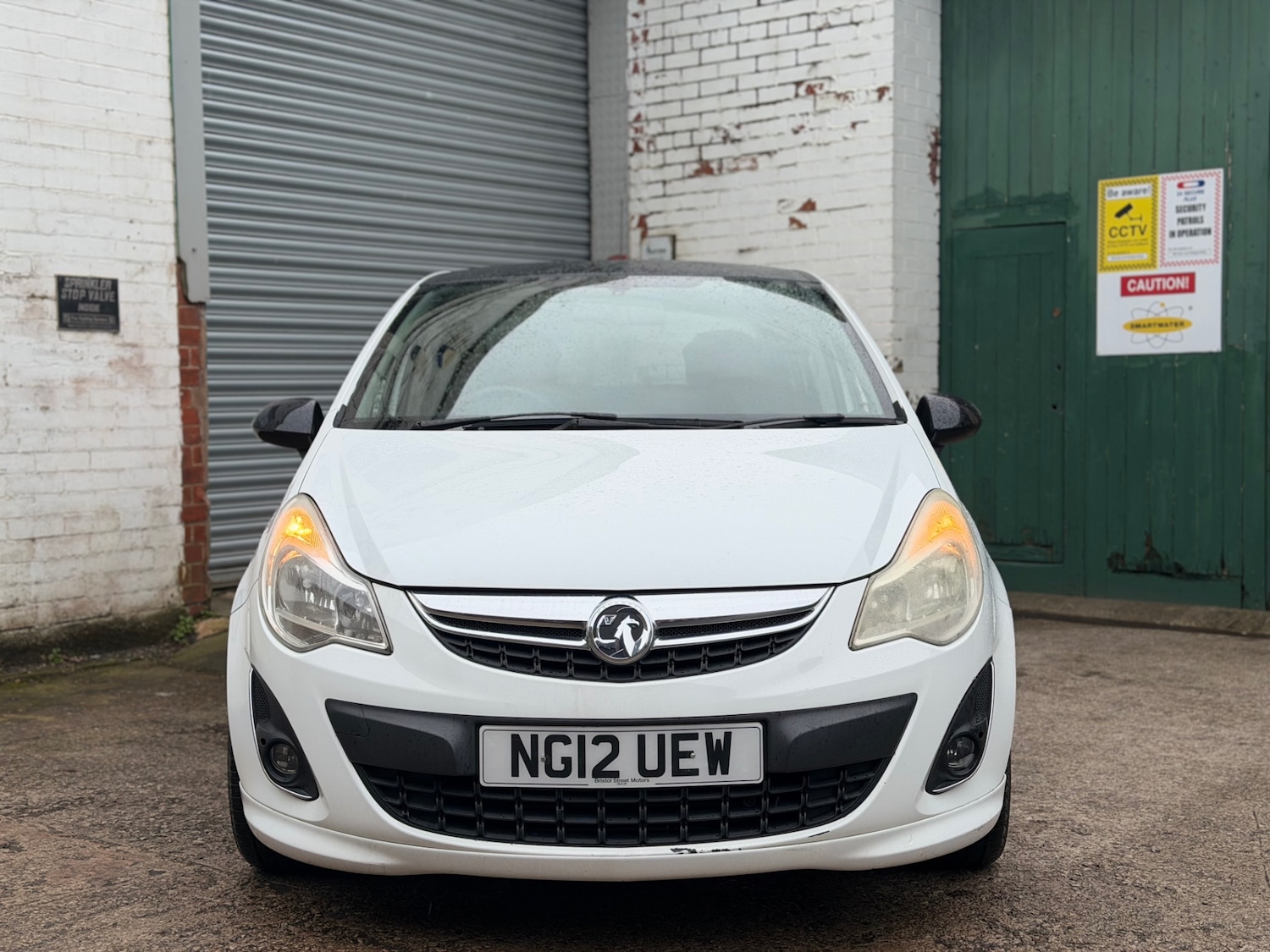 Used Vauxhall Corsa 2012 for sale - 77801945: Photo 2
