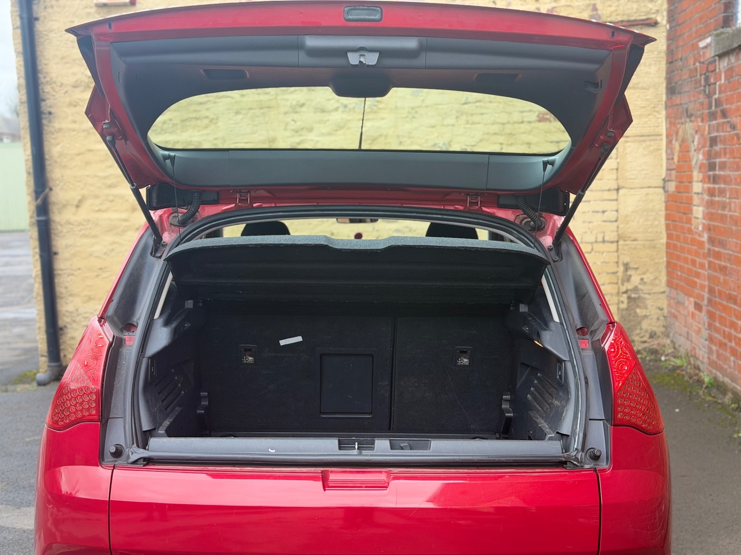 Used Peugeot 3008 2011 for sale - 77801939: Photo 6