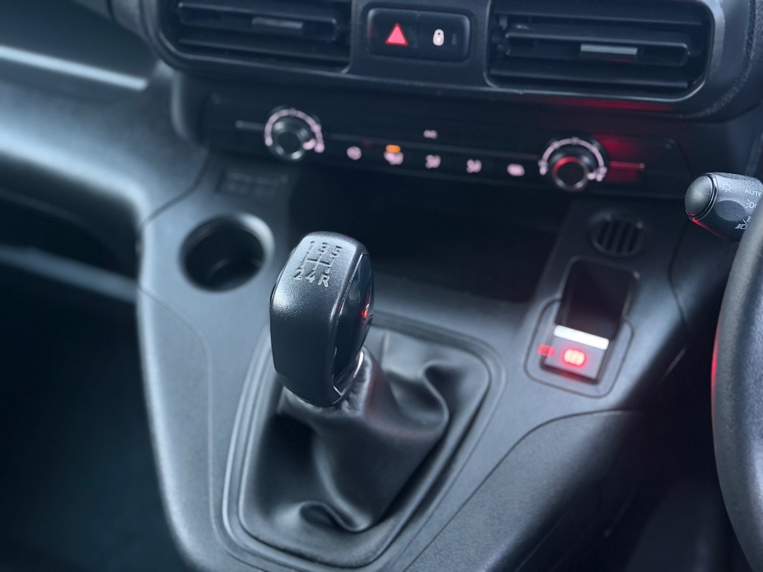 Used Peugeot Partner 2020 for sale - 77138001: Photo 13