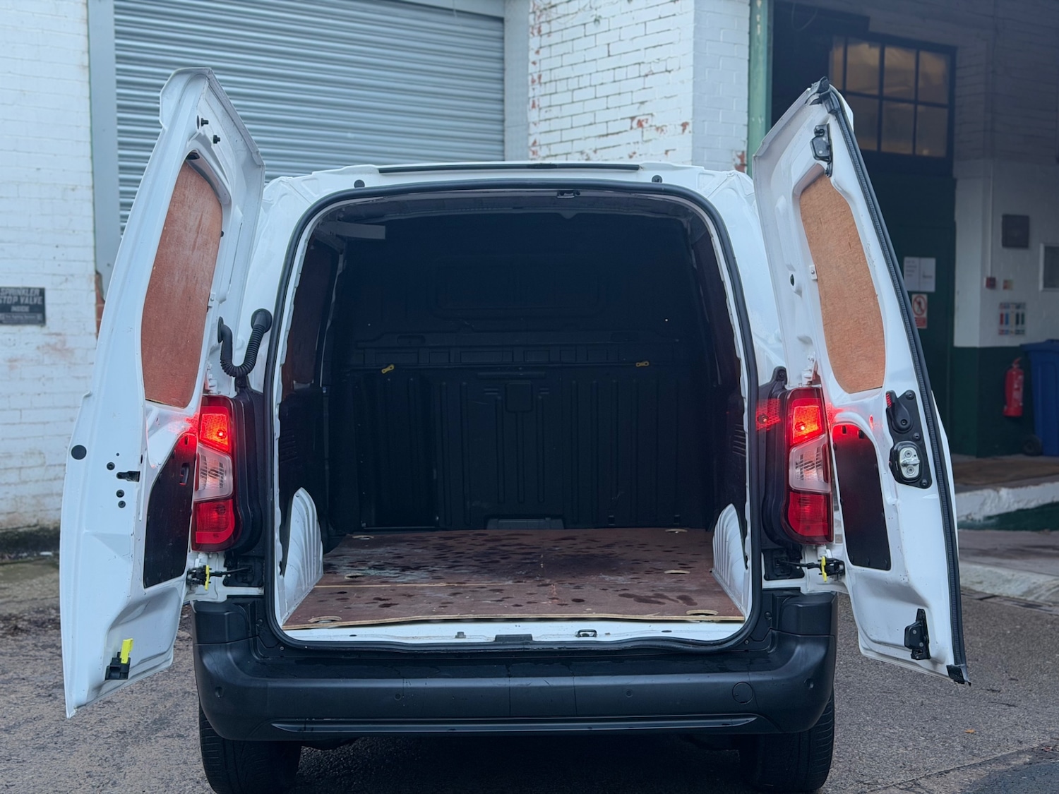 Used Peugeot Partner 2020 for sale - 77138001: Photo 7