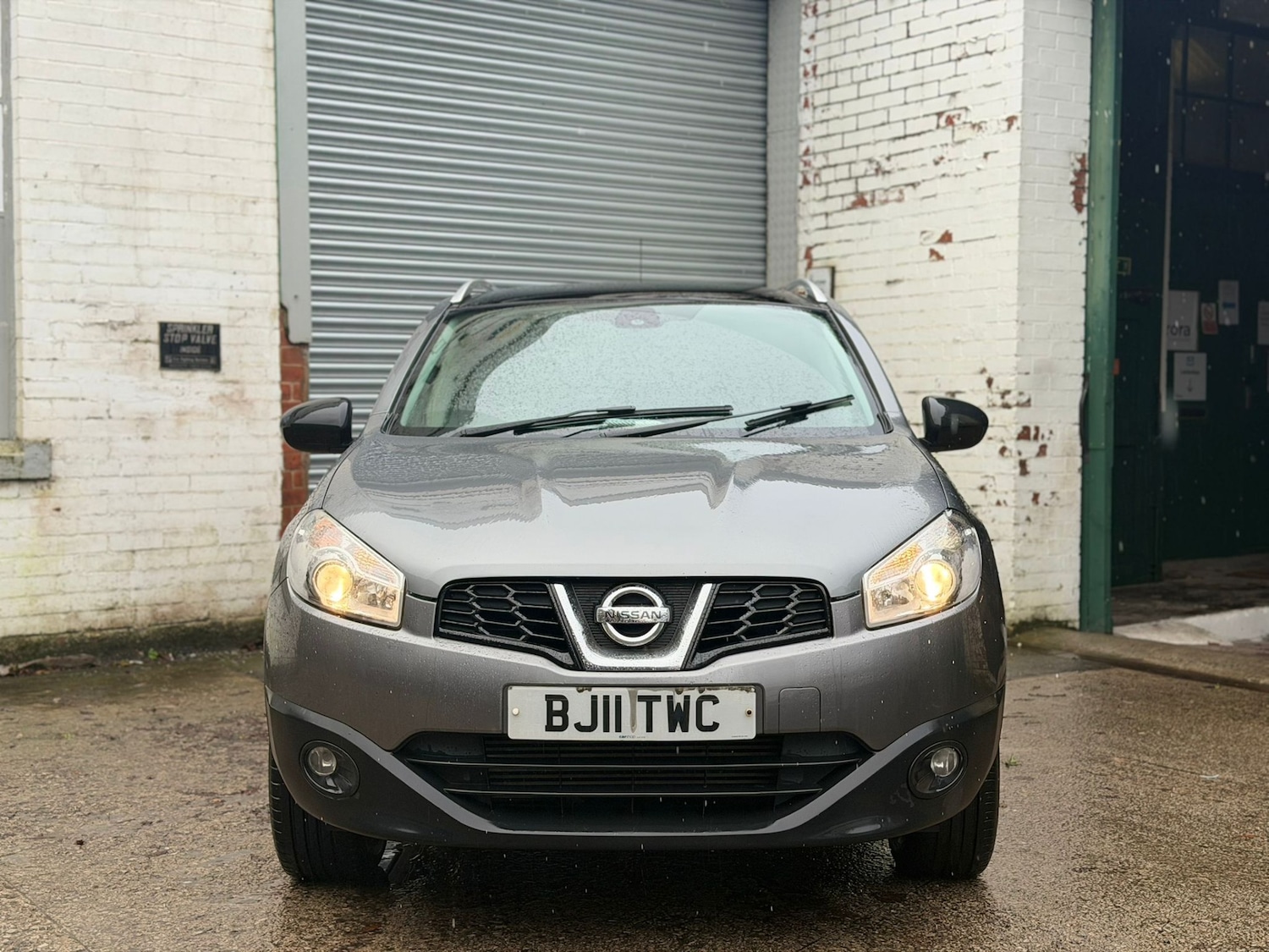 Used Nissan Qashqai 2011 for sale - 77053147: Photo 2