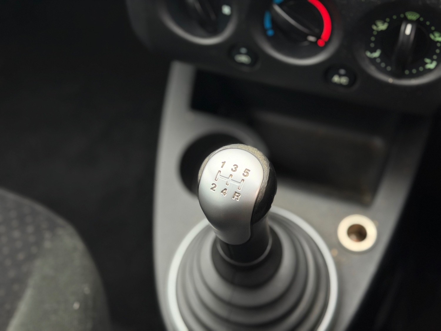 Used Ford Fiesta 2004 for sale - 77300364: Photo 12