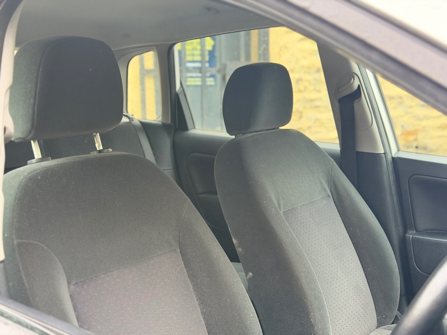 Used Ford Fiesta 2004 for sale - 77300364: Photo 6