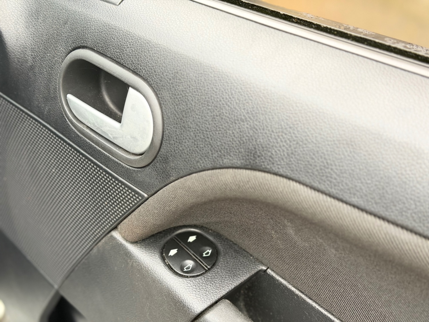 Used Ford Fiesta 2004 for sale - 77300364: Photo 9