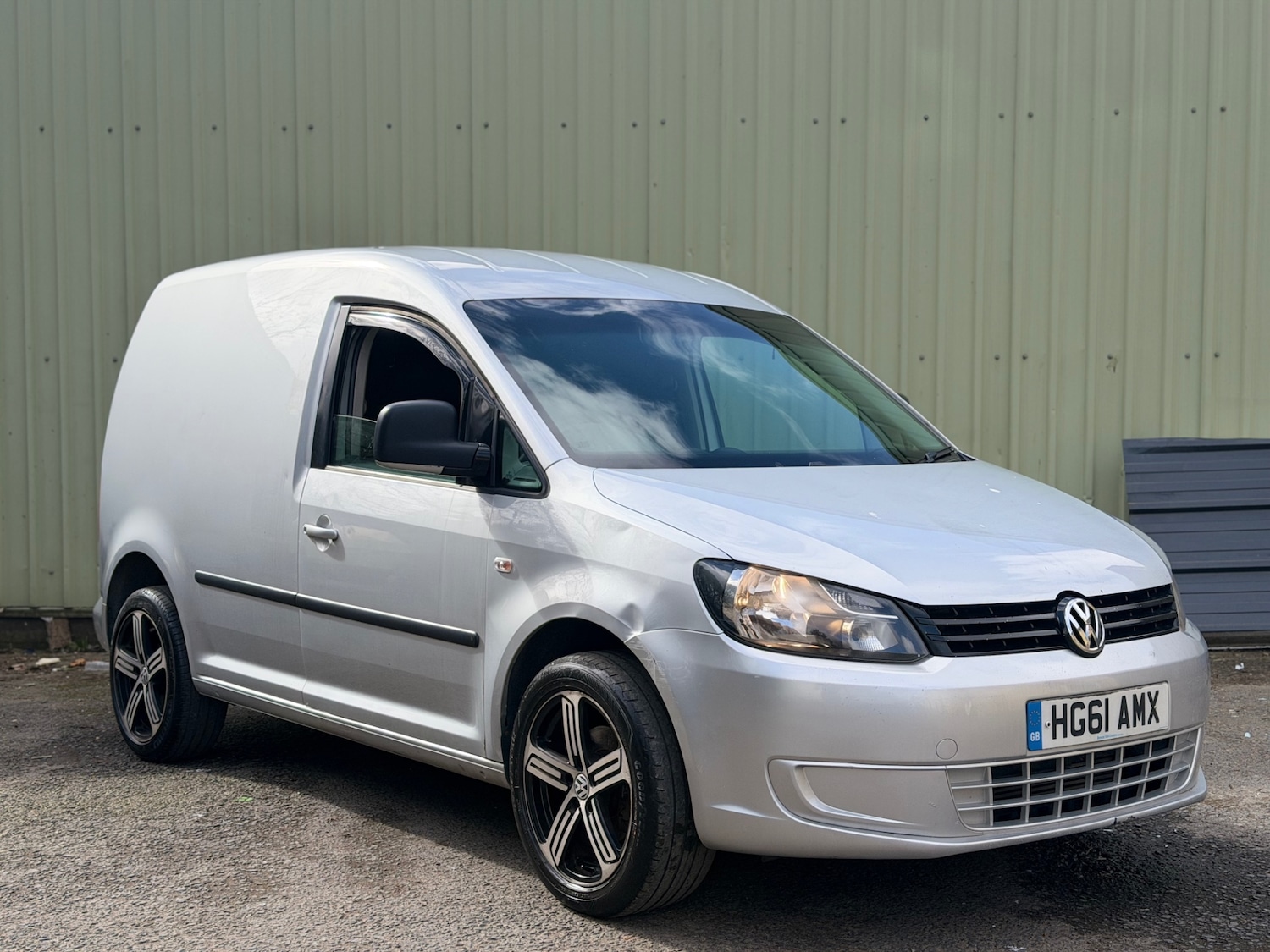 Used Volkswagen Caddy 2011 for sale - 77897712: Photo 1
