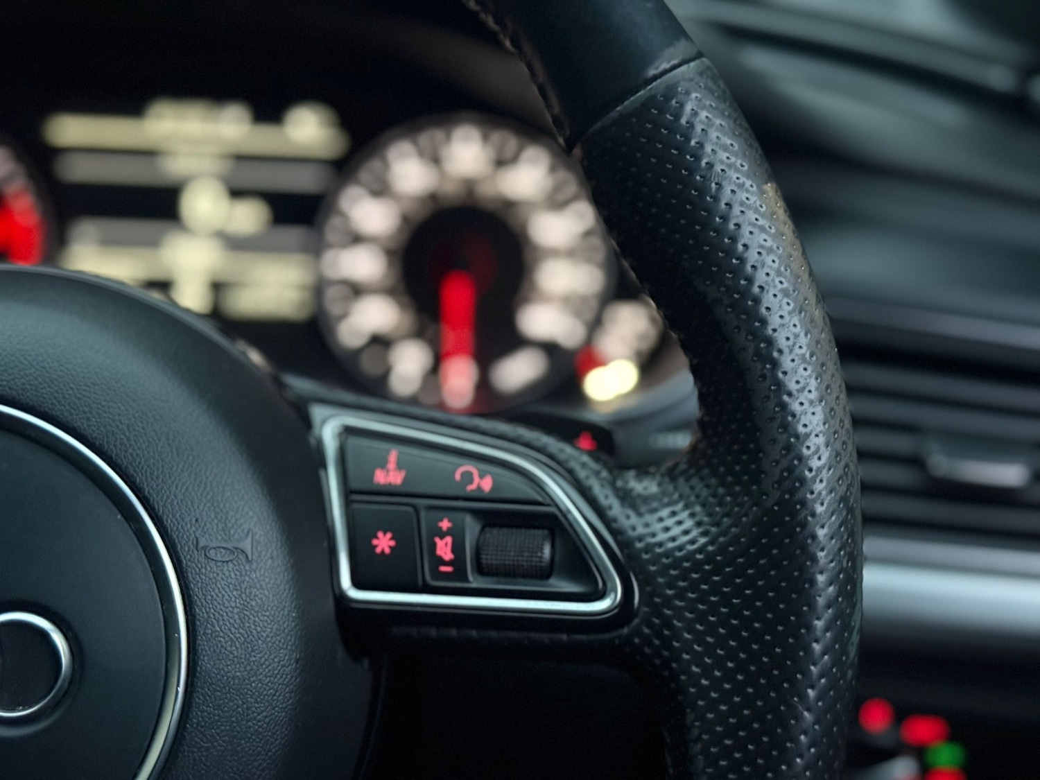 Used Audi A6 2014 for sale - 76570948: Photo 8