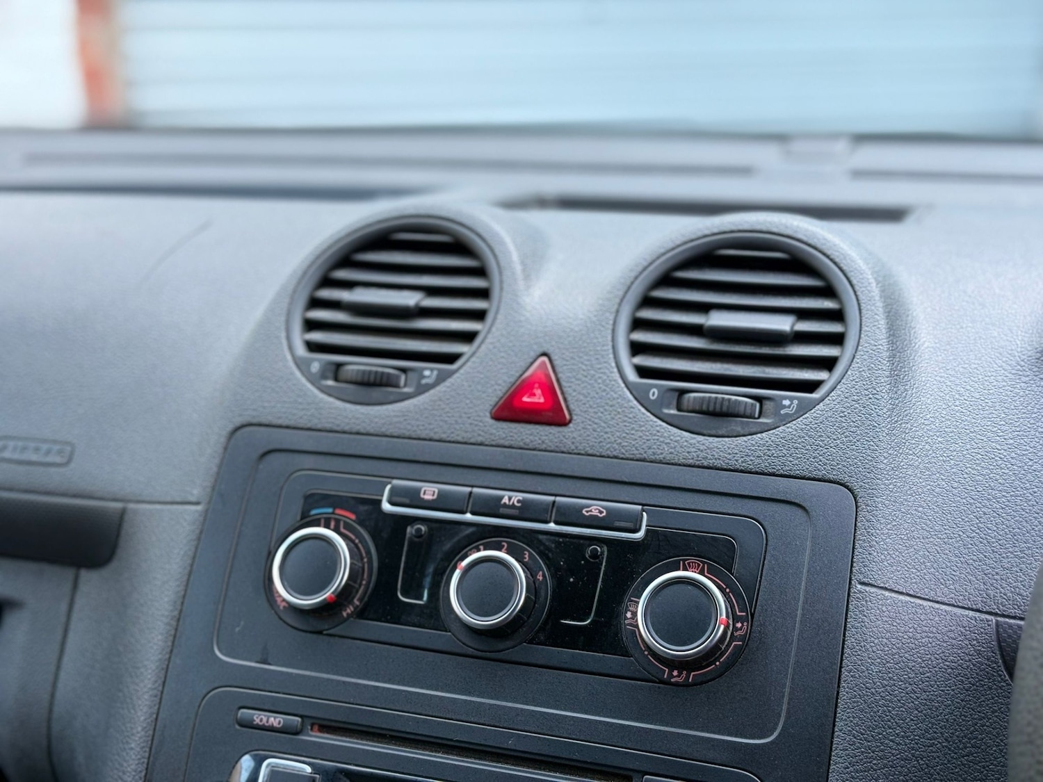 Used Volkswagen Caddy Maxi 2013 for sale - 76505039: Photo 15