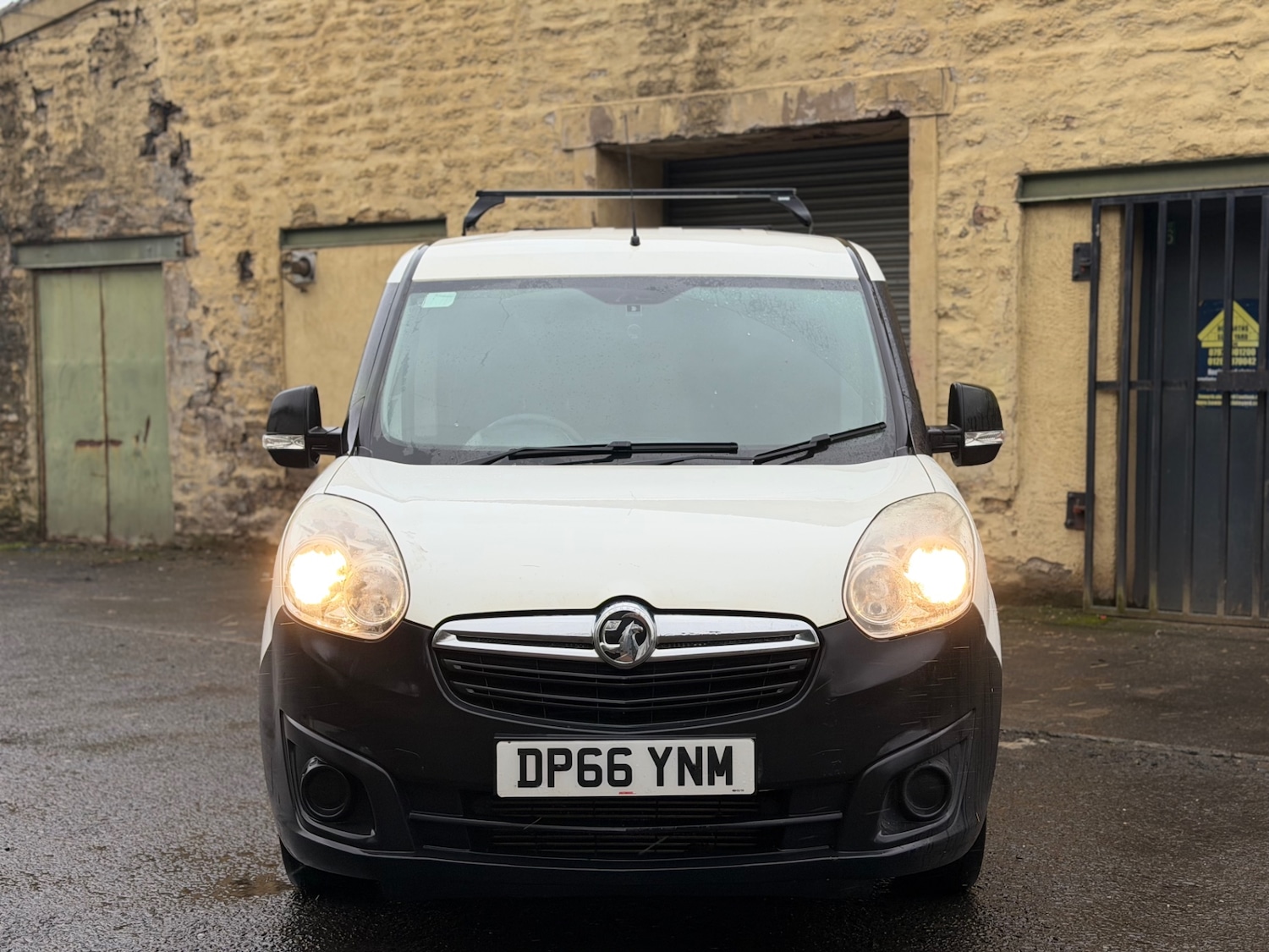 Used Vauxhall Combo 2016 for sale - 77300361: Photo 2