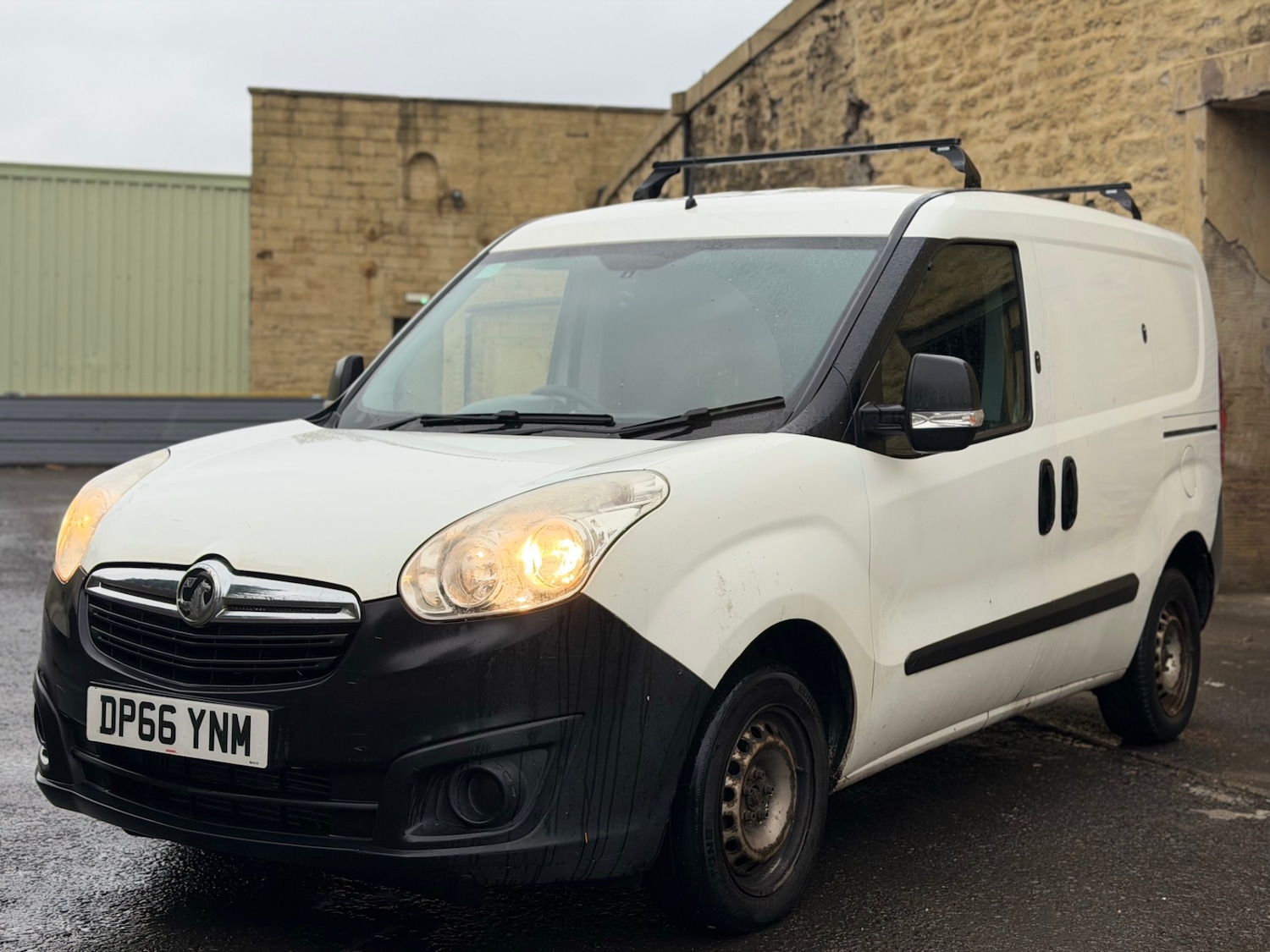 Used Vauxhall Combo 2016 for sale - 77300361: Photo 3
