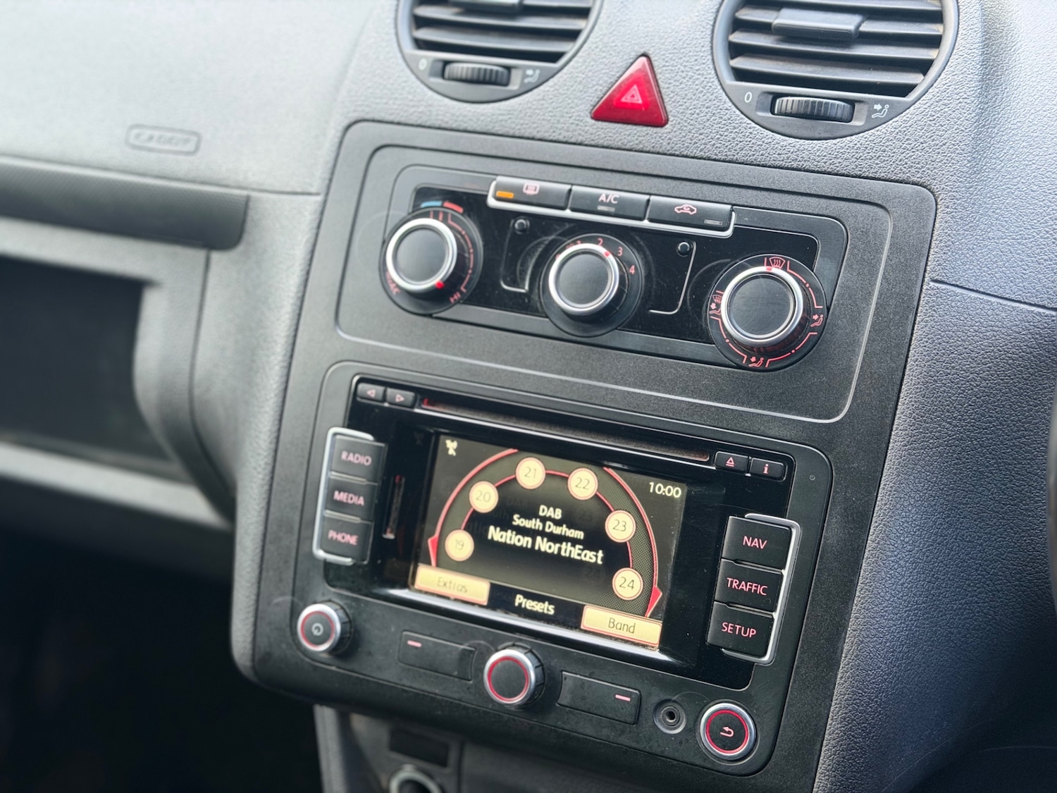 Used Volkswagen Caddy 2015 for sale - 77220930: Photo 14