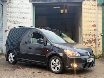Used Volkswagen Caddy 2015 for sale - 77220930: Photo