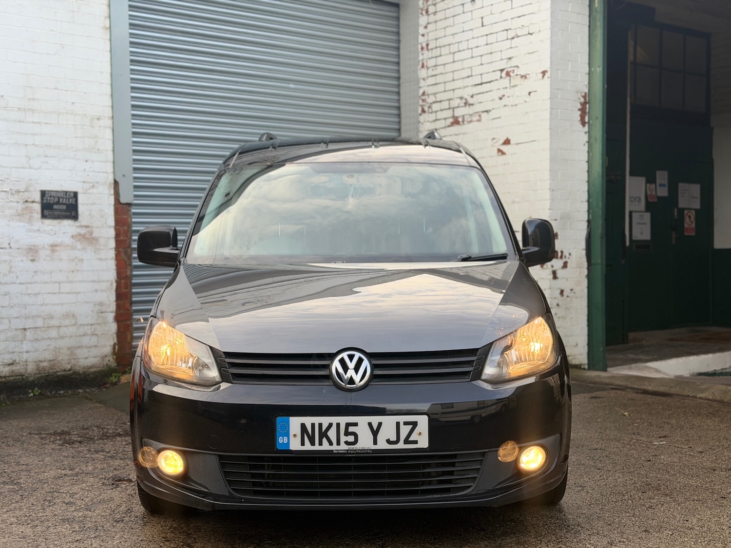 Used Volkswagen Caddy 2015 for sale - 77220930: Photo 2